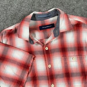 Tommy Bahama Shirt Medium Plaid Short Sleeve Button Down Casual‎  Red White Mens